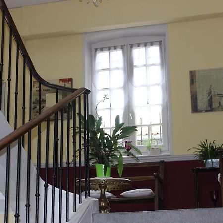 Bed and Breakfast Chateau De Bourrassol Menetrol Экстерьер фото